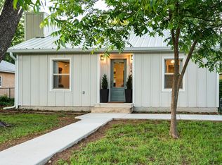 304 W Hackberry St, Fredericksburg, TX 78624