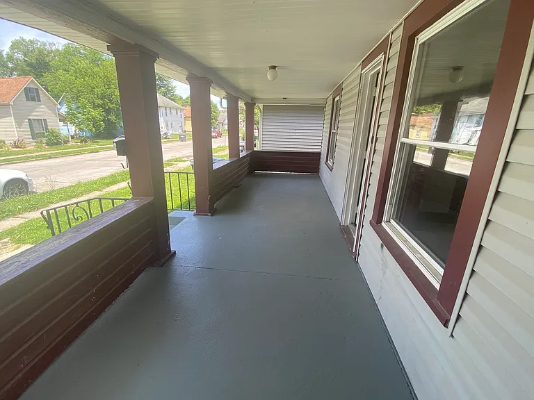 2204 George St — Photo 2