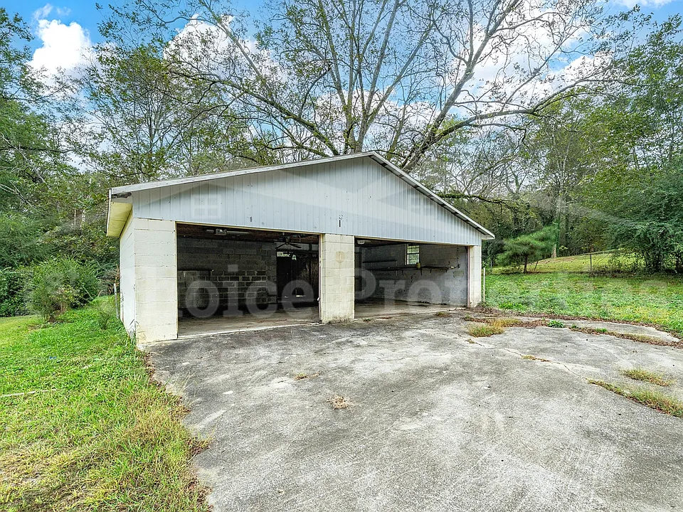 305 Rose Hill Rd