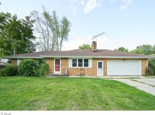 927 Nola Ave, Barberton, OH 44203