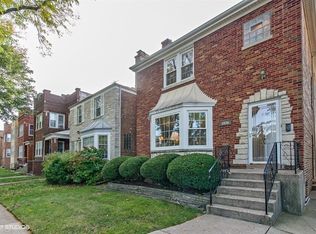 5936 N Washtenaw Ave, Chicago, IL 60659
