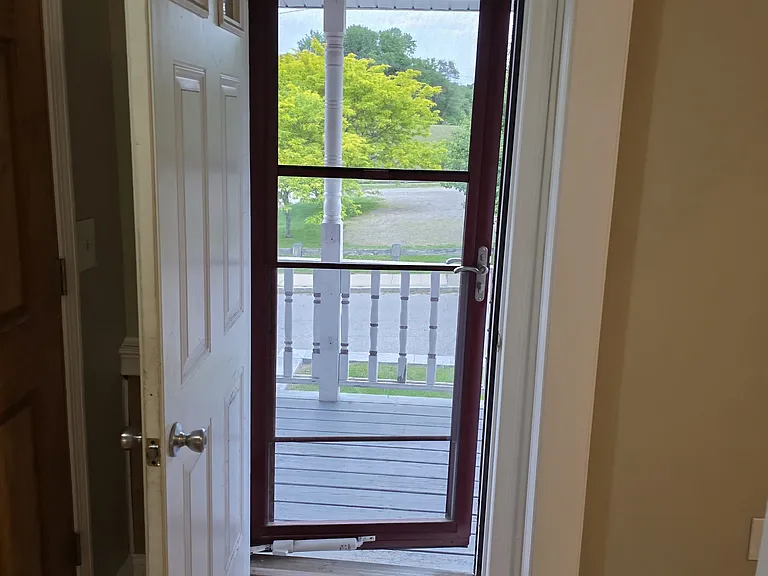 77 Ashland St #C — Photo 9