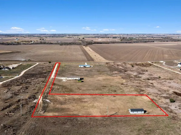 422 County Road 451, Coupland, TX 78615