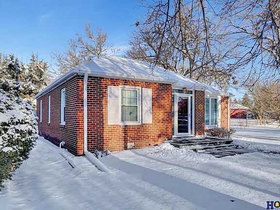 3rd image of 1521 S Cotner Blvd