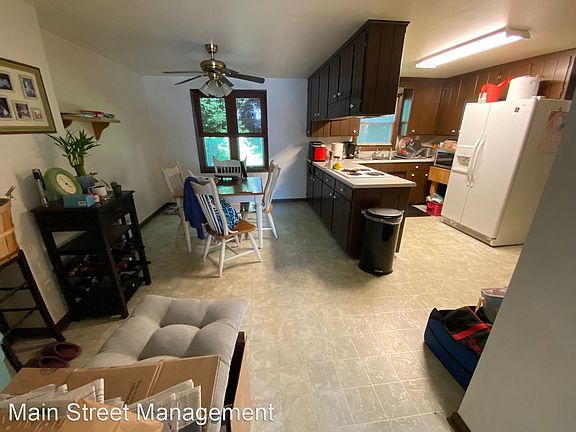 2nd image of 419 Carrie Ln