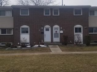 2739 Meadowbrook Ln, Windsor, ON N8T 2Y6