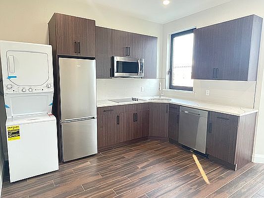 1st image of 1547 Eastern Pkwy #2F