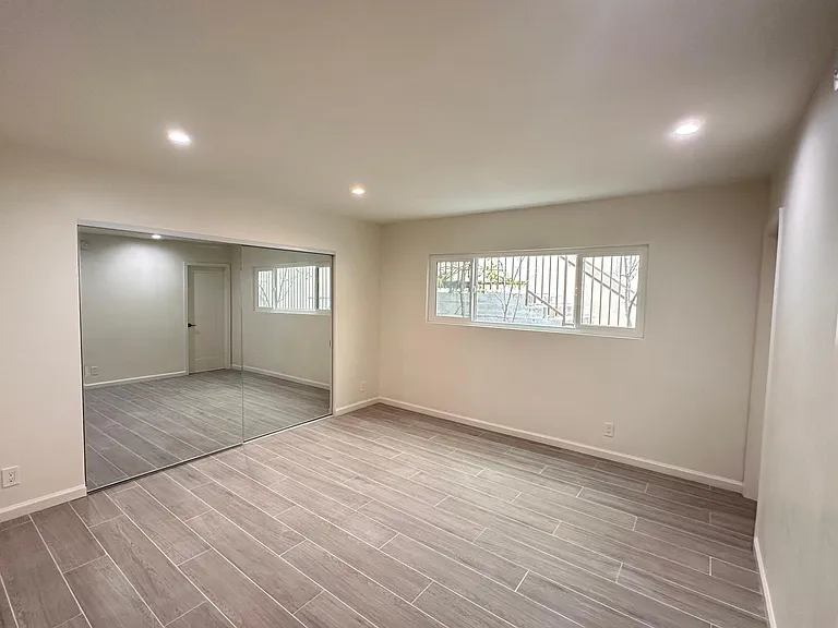 1916 Selby Ave #2 — Photo 10