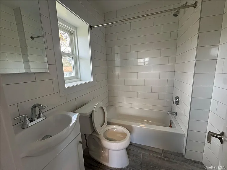 325-329 Patchogue Yaphank Rd — Photo 5