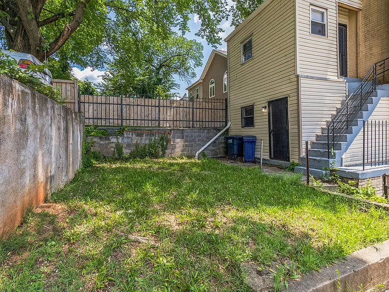 1608 West St SE — Photo 22