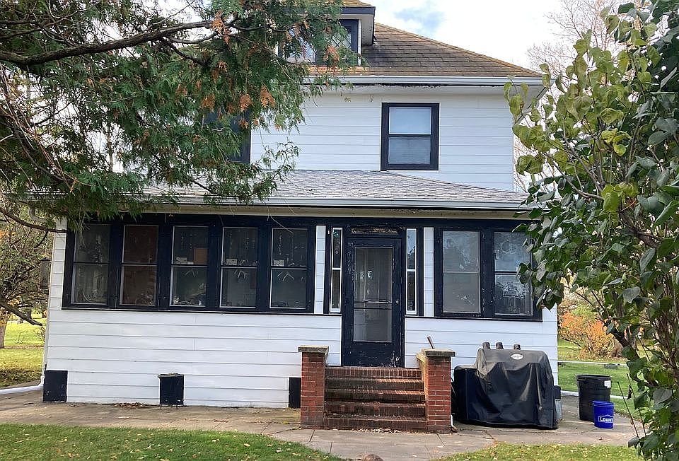 1st image of 1154 414th St