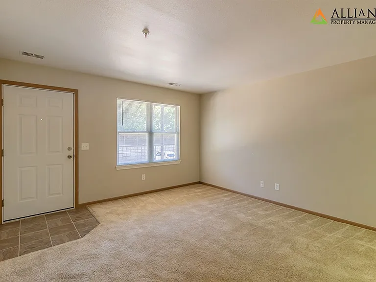 Beechwood Terrace 1420 — Photo 4