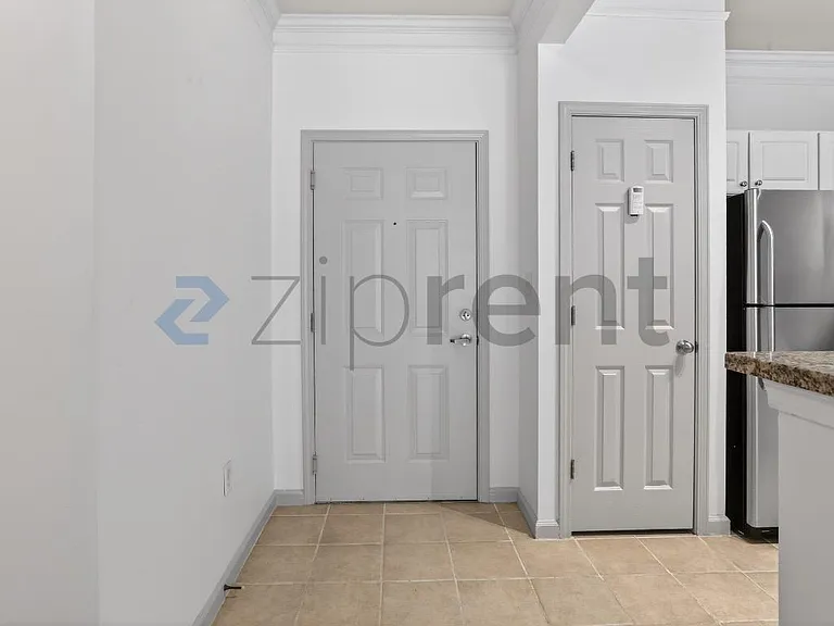 1111 Westchester Rdg NE — Photo 1
