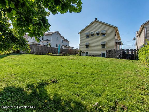 3rd image of 168 Summit St