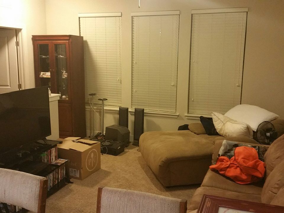 2nd image of 12385 W Ken Caryl Cir APT 203