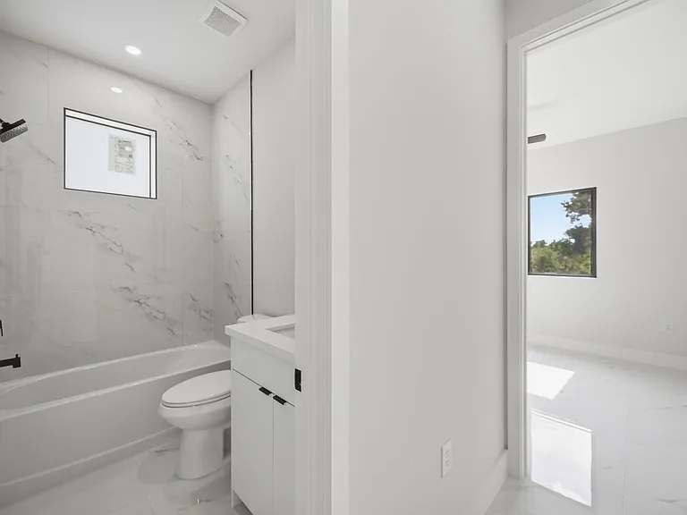 1299 Barton Ave — Photo 17