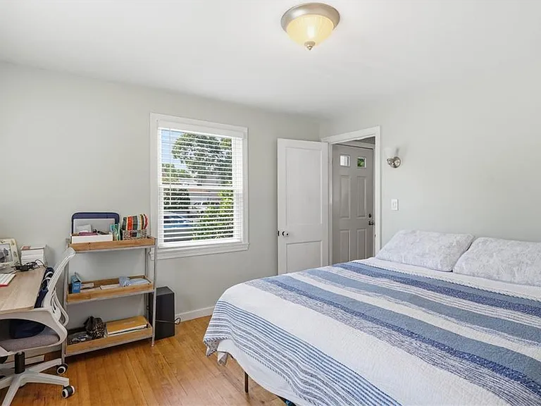 25 King Rd — Photo 32