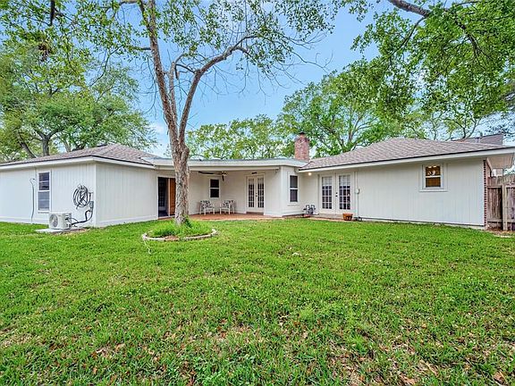 3rd image of 1710 San Sebastian Ln