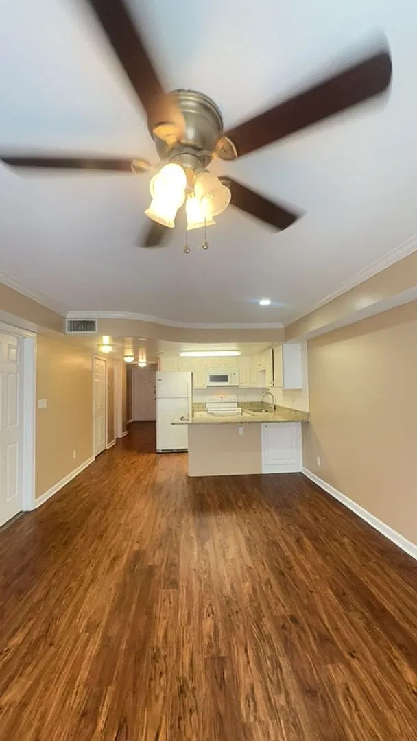 3Bed/ 2Bath ground floor unit at St. Christopher Condos for $3300 per month! Lease includes TWO p... — Photo 4
