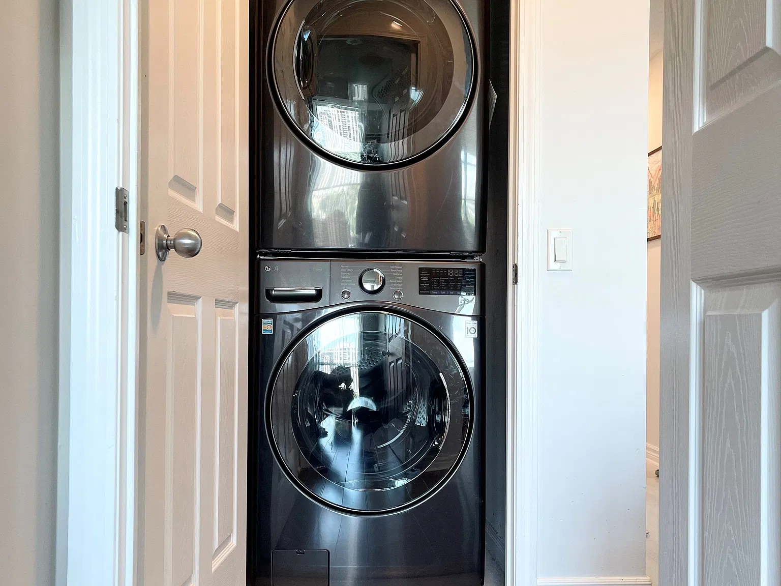 2 bed, $3,000 — Photo 4
