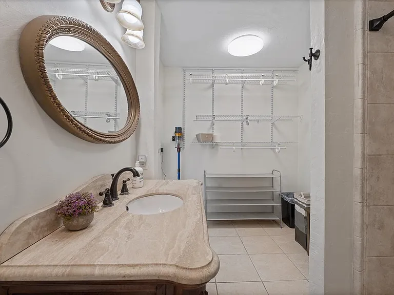 1 Windrush Blvd #98 — Photo 39