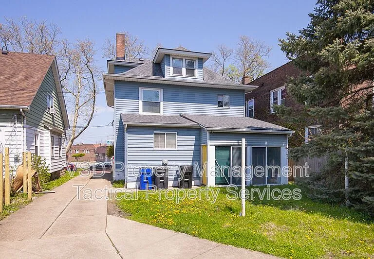 8204 Vineyard Ave #UP — Photo 2