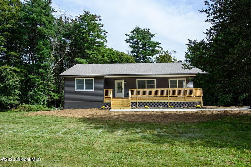 2nd image of 290 Blodgett Hill Road