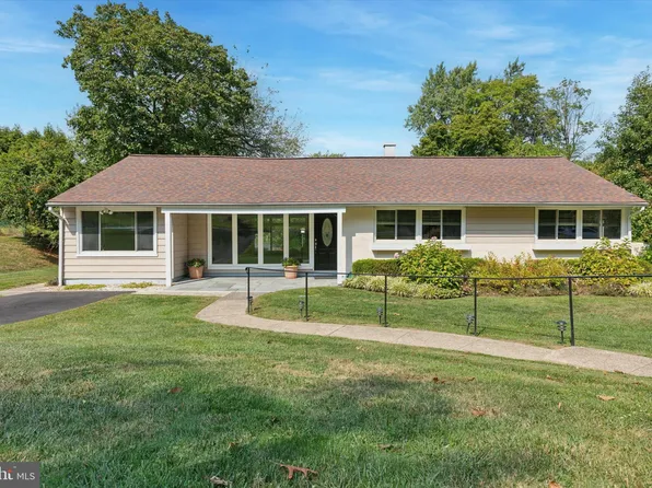 1305 Stotesbury Ave, Wyndmoor, PA 19038