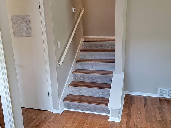 4th image of 12934 Beacon Ave