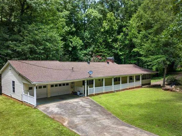 62 Chestnut Path, Dallas, GA 30132