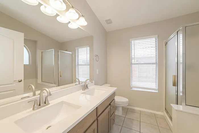 9542 W Potter Dr — Photo 10