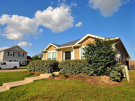 Front of the house, Right