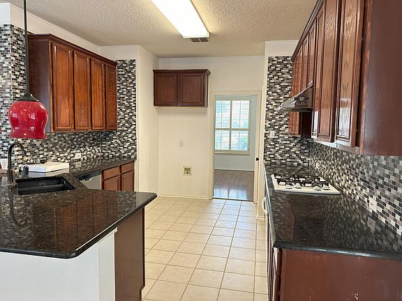 5th image of 3505 Estacado Ln