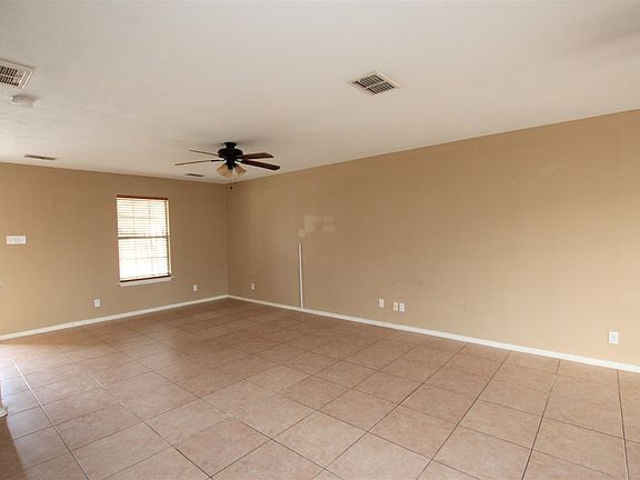 5th image of 1819 Aransas Pass Dr