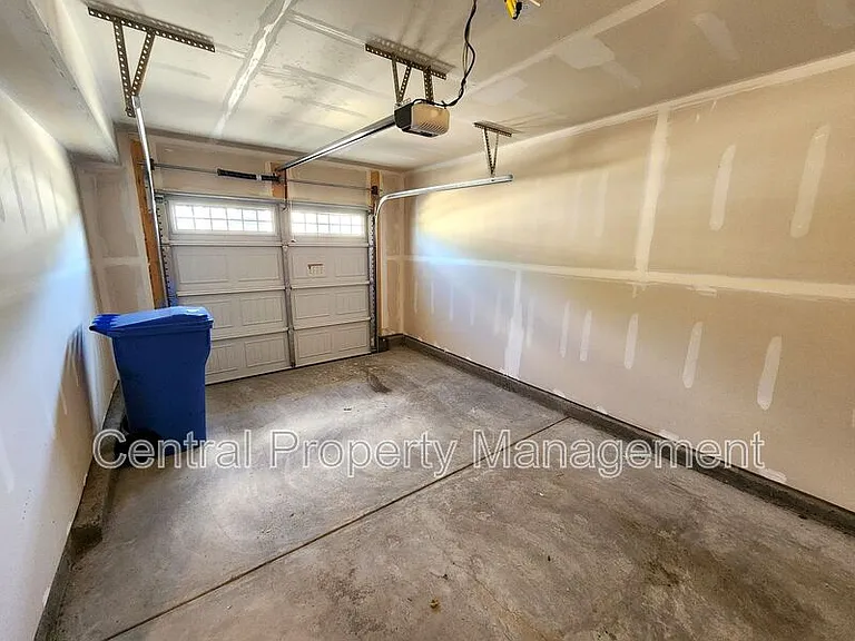 165 Sarnesfield Way — Photo 42