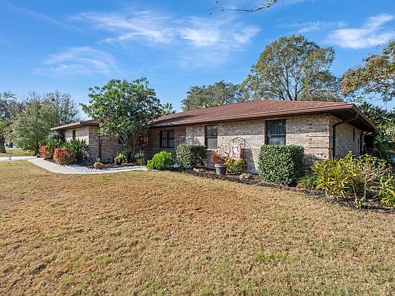 2nd image of 874 Gabriel Avenue NE