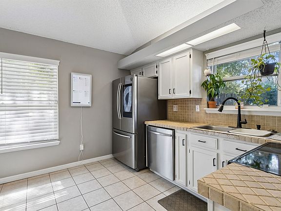 2nd image of 86080 Saint Andrew Ct