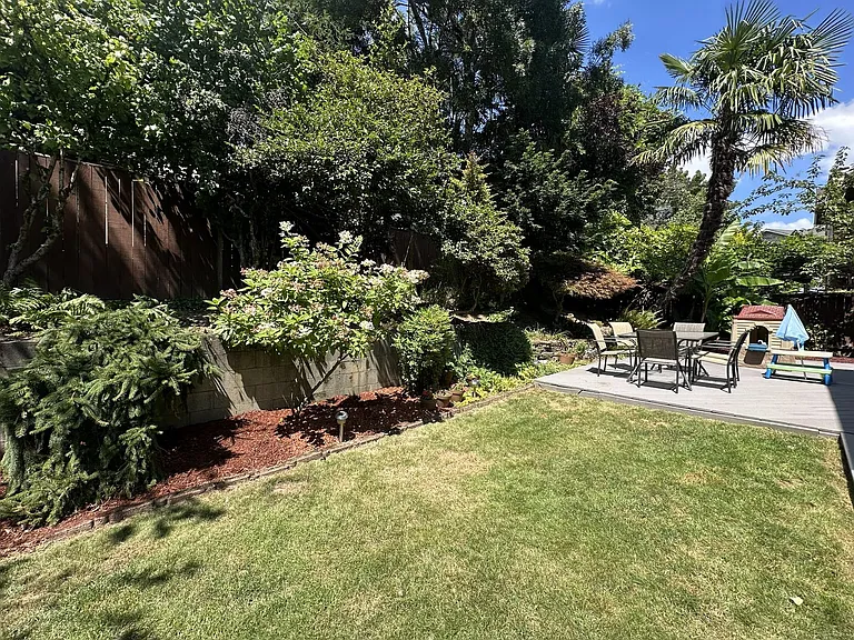 15437 SE Daffodil Pl — Photo 42