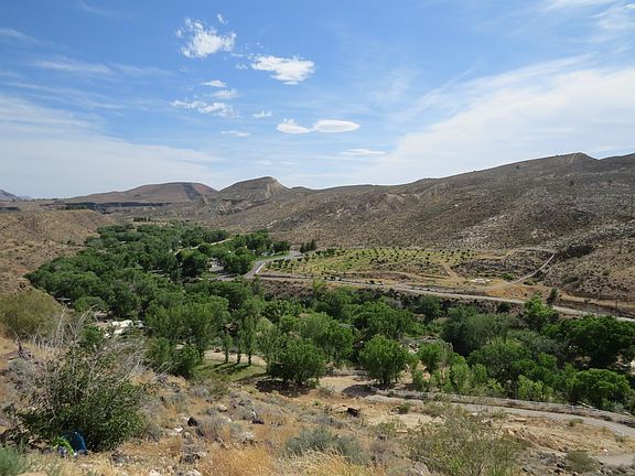 View of the canyon below.