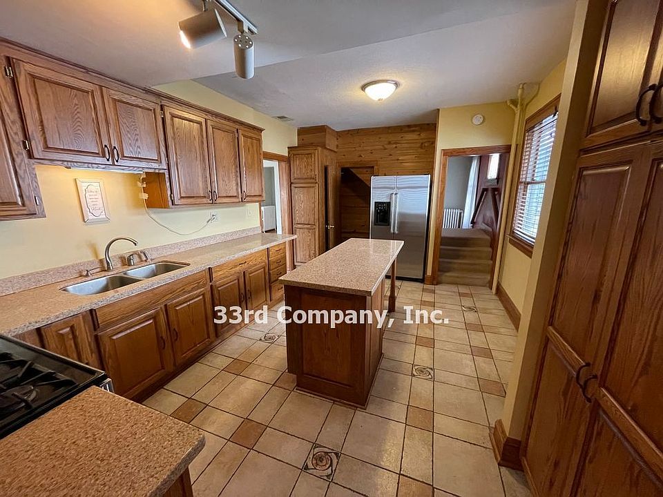 1st image of 3333 Harriet Ave