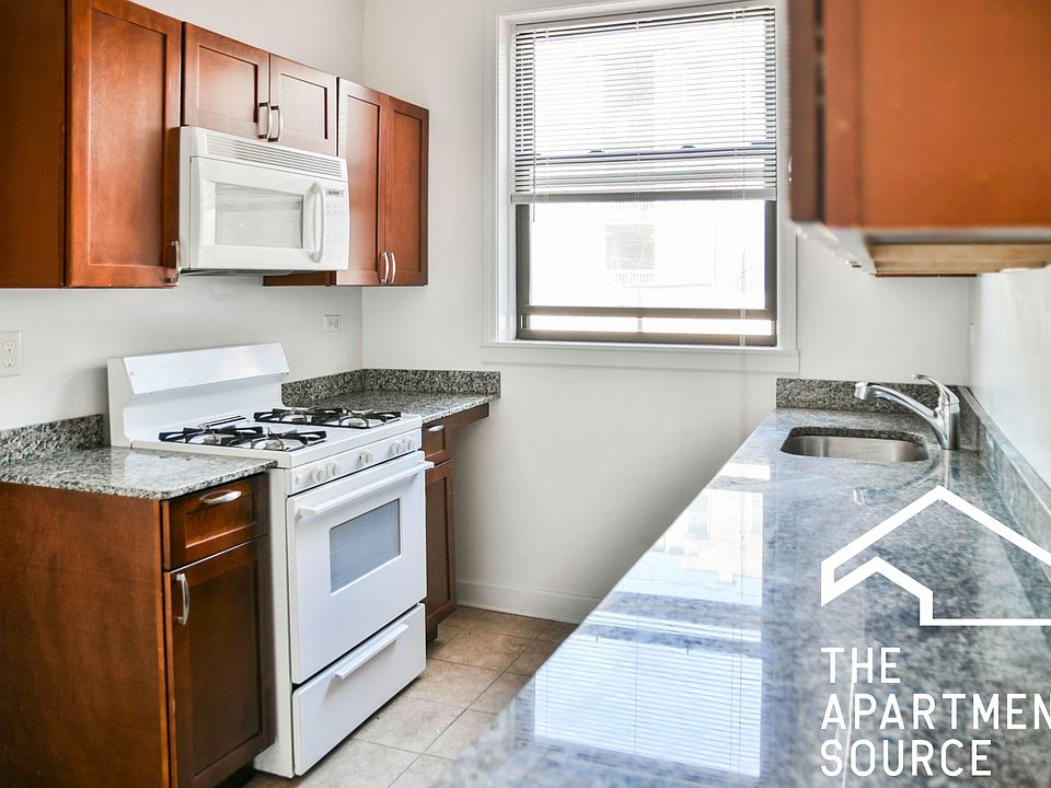 1st image of 6709 N Ravenswood Ave APT 2