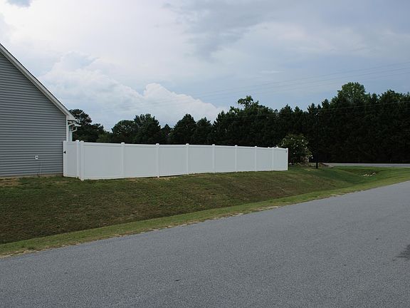 4th image of 20 E Sand Luggs Ct