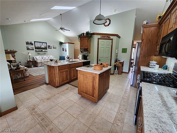 5th image of 268 Clarence Dr SE