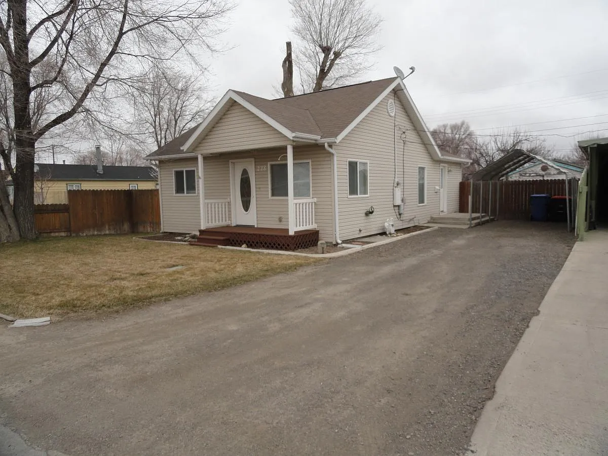 3 bed, 1488 sqft, $1,575 — Photo 1