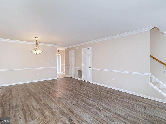Large Living Room & Dining Area