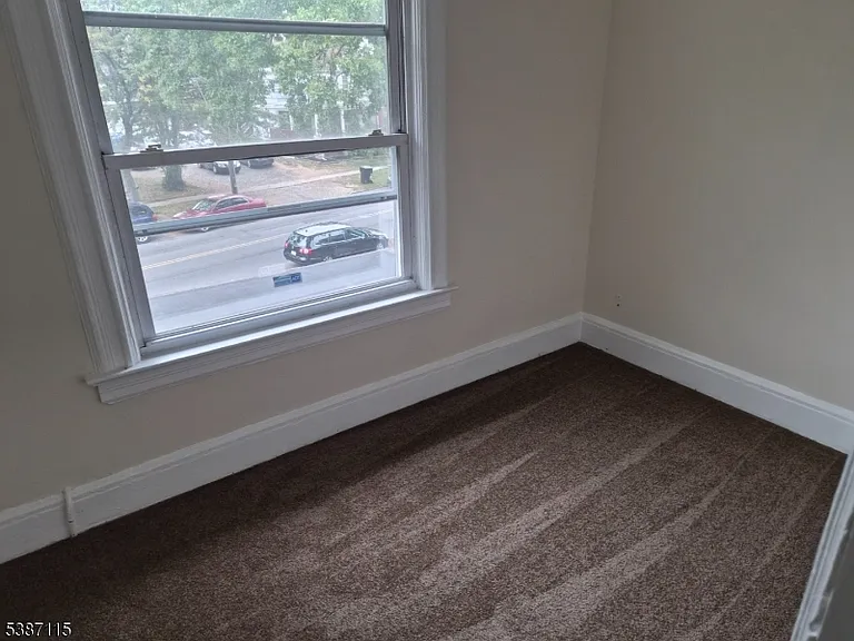 510 E 7th St #2 — Photo 3