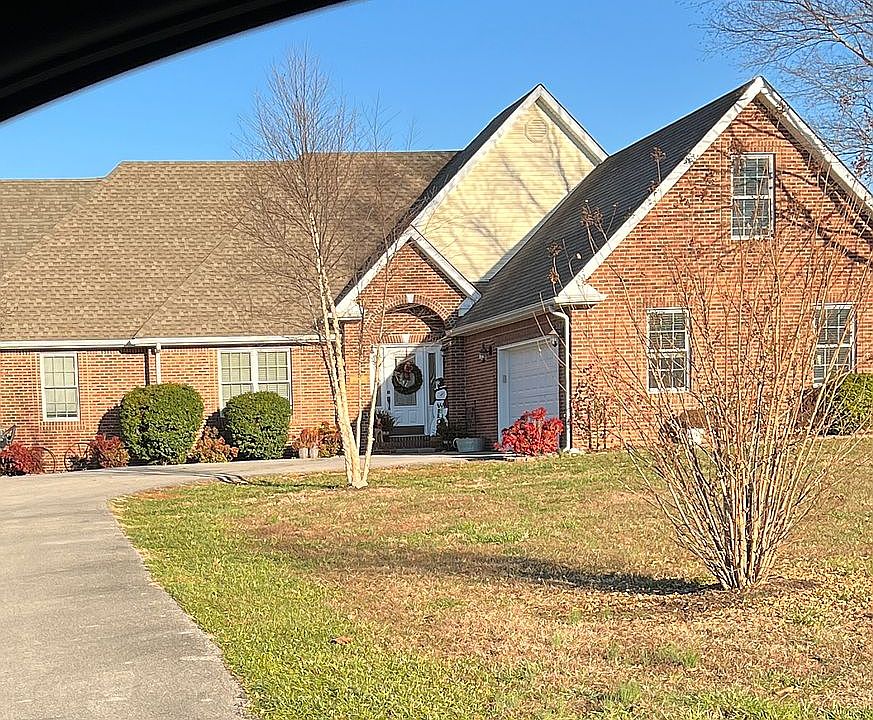 1st image of 224 Caney Creek Dr