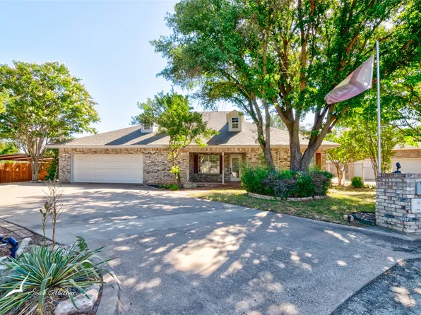 2 Lake Point Cir, Abilene, TX 79606