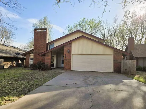 2810 Haystack Ln, Enid, OK 73703