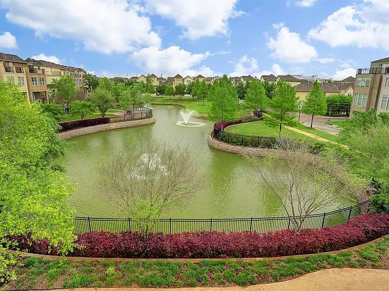 9133 Creekstone Lake Dr — Photo 30